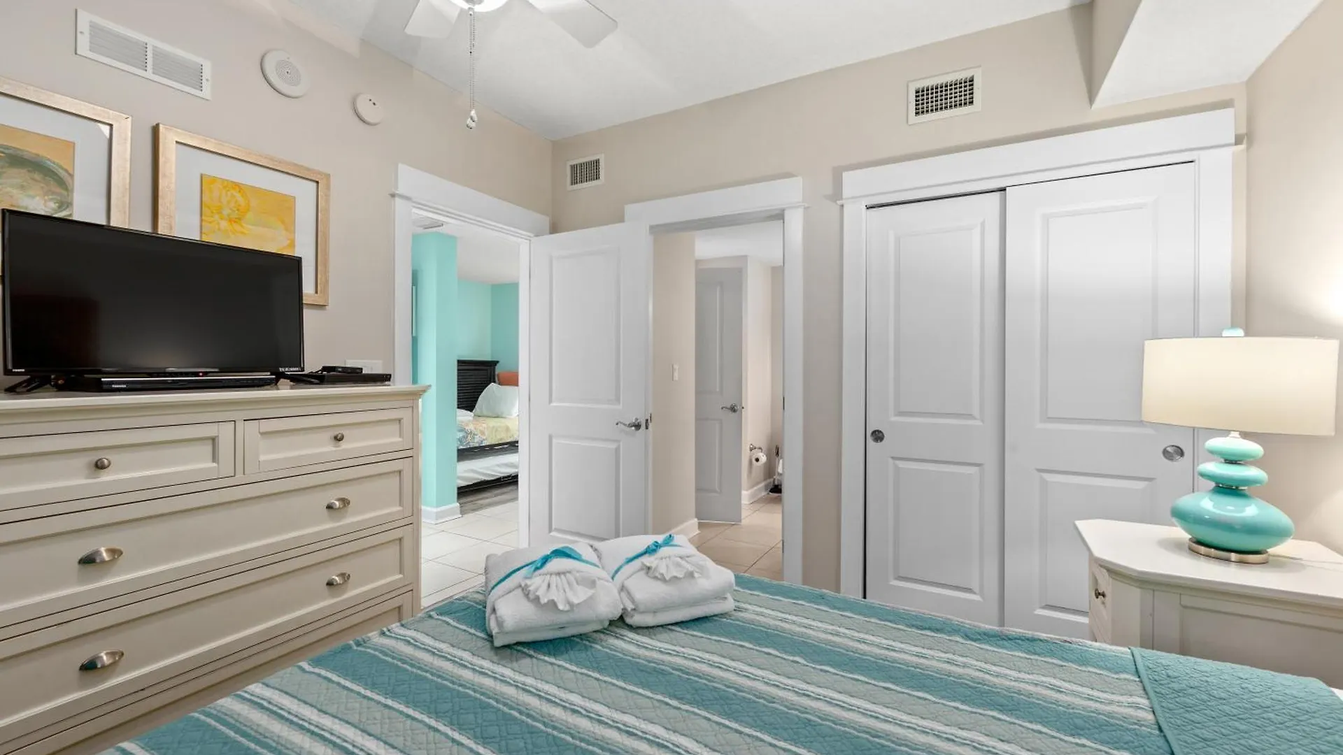 Come See Why This Is The Best Condo At Grand Panama! Rooftop Pool+Tiki Bar Panama City Beach Holiday home